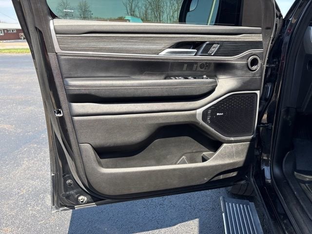 2024 Jeep Wagoneer L Series III