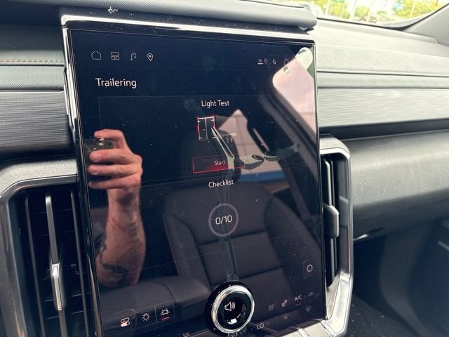 2027 GMC Acadia AT4