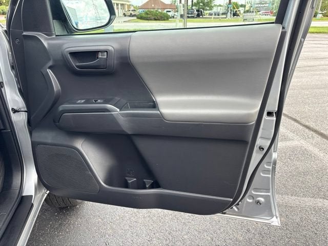 2022 Toyota Tacoma 4WD SR