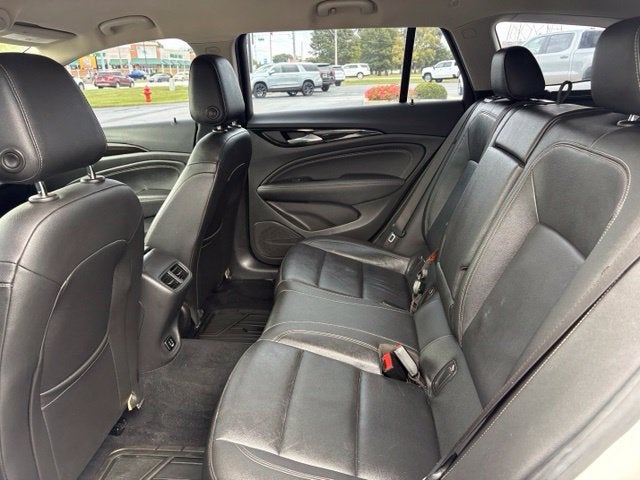 2018 Buick Regal TourX Essence